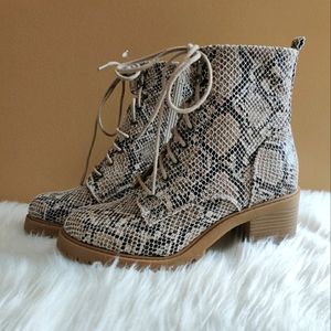 🆕 Snakeskin Combat Bootie Chunky Heel